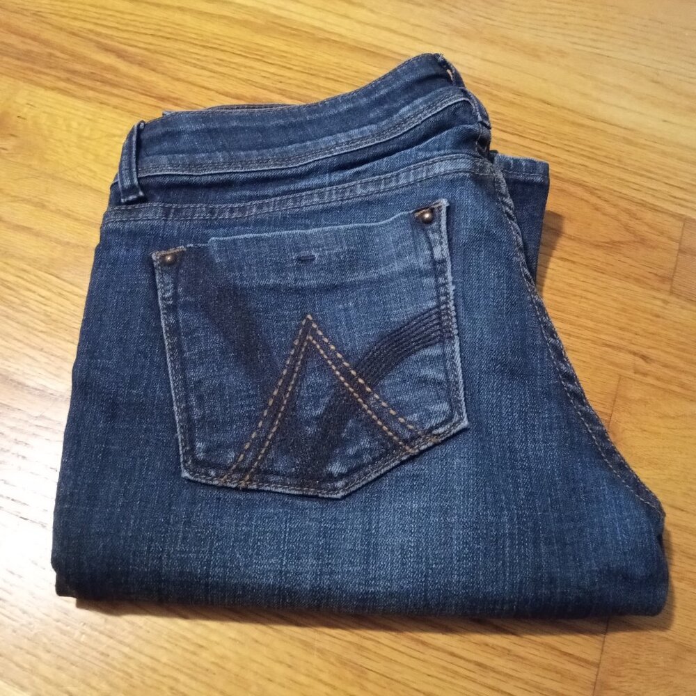 Delia's Straight Leg Jeans